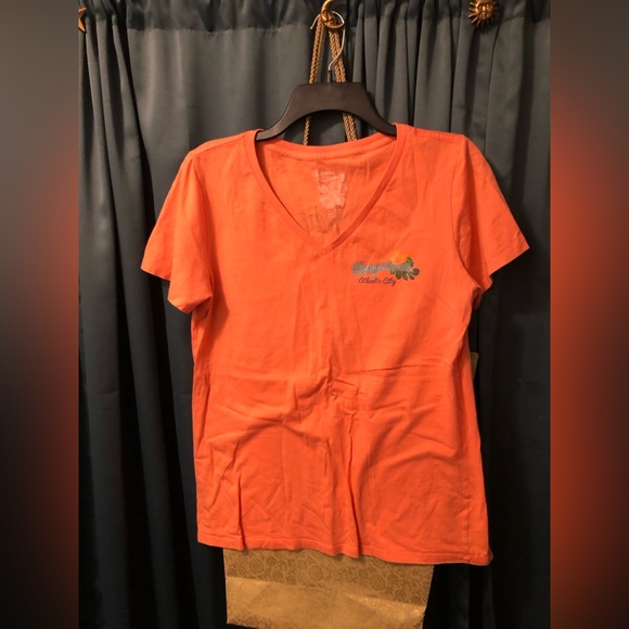 Margaritaville t-shirt. (Inventory tub #1). - Picture 4 of 7